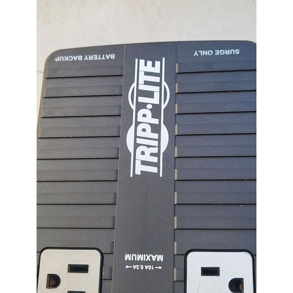 Tripp-Lite 750U Maximum Surge Protector 12 Outlet Home Entertainment Work - Picture 3 of 8
